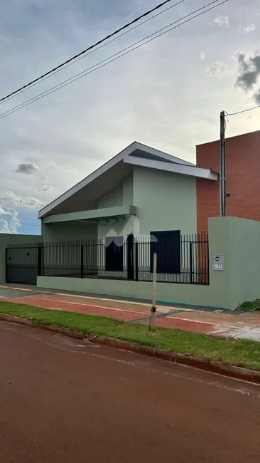 Foto 3 de Casa com 2 quartos à venda, 109m2 em Jardim Coopagro, Toledo - PR