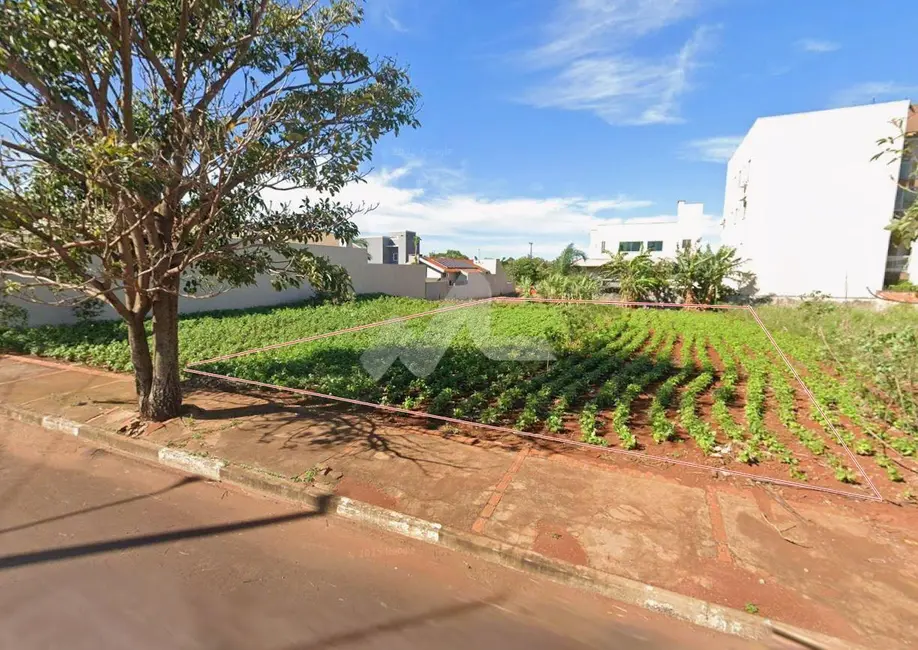 Foto 1 de Terreno / Lote à venda, 390m2 em Vila Industrial, Toledo - PR