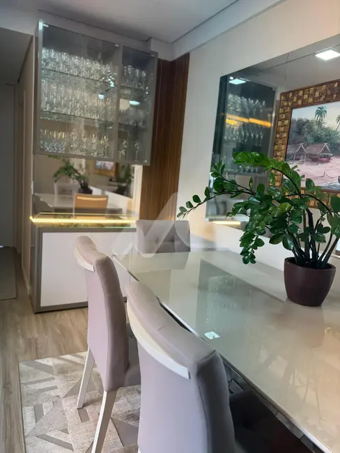 Foto 4 de Apartamento com 2 quartos à venda, 80m2 em Vila Becker, Toledo - PR