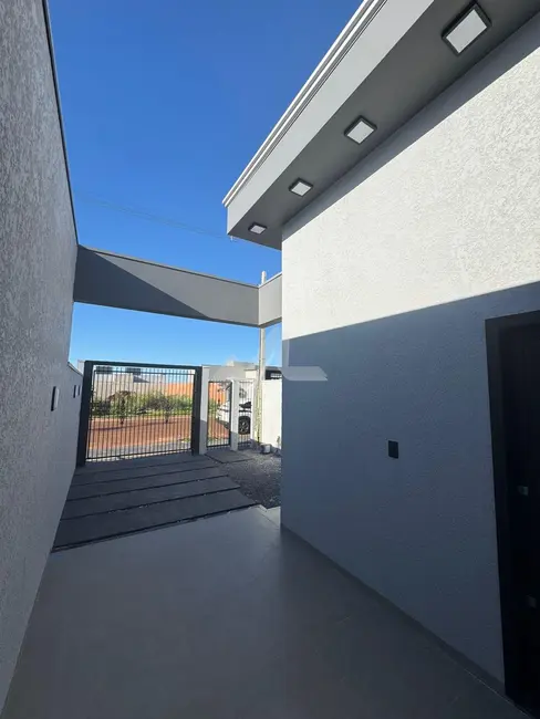 Foto 3 de Casa com 2 quartos à venda, 76m2 em Jardim Coopagro, Toledo - PR