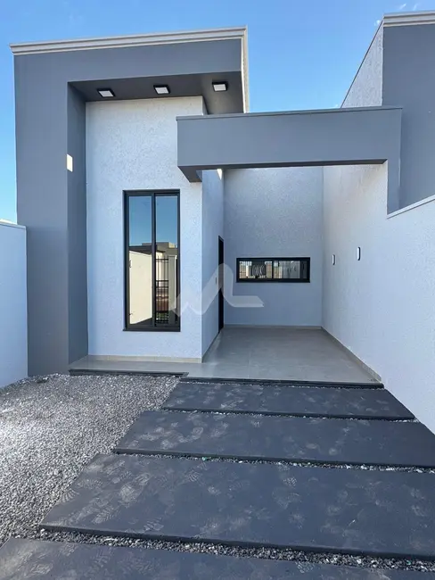 Foto 2 de Casa com 2 quartos à venda, 76m2 em Jardim Coopagro, Toledo - PR