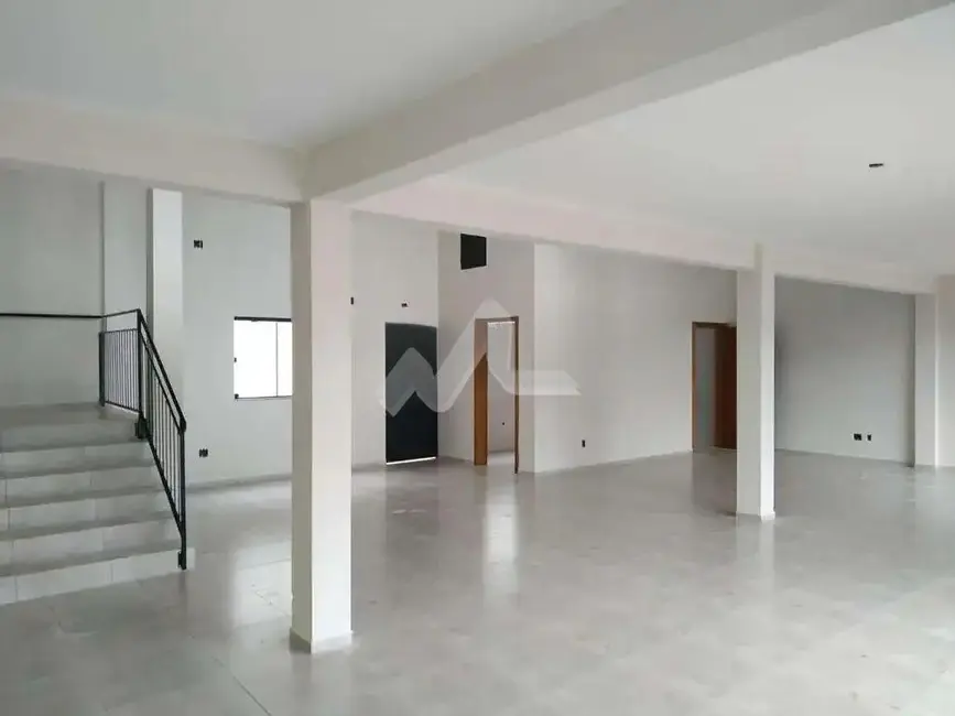 Sala Comercial para alugar, 193m2 em Vila Pioneiro, Toledo - PR - imagem 2 Foto 2 de Sala Comercial para alugar, 193m2 em Vila Pioneiro, Toledo - PR