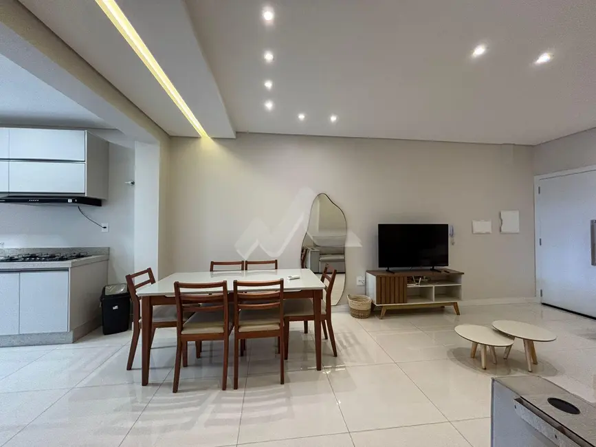 Apartamento com 3 quartos para alugar, 120m2 em Vila Industrial, Toledo - PR - imagem 8 Foto 8 de Apartamento com 3 quartos para alugar, 120m2 em Vila Industrial, Toledo - PR