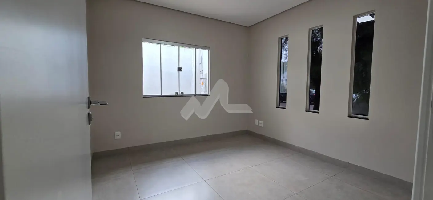 Armazém / Galpão para alugar, 490m2 em Centro, Toledo - PR - imagem 9 Foto 9 de Armazém / Galpão para alugar, 490m2 em Centro, Toledo - PR