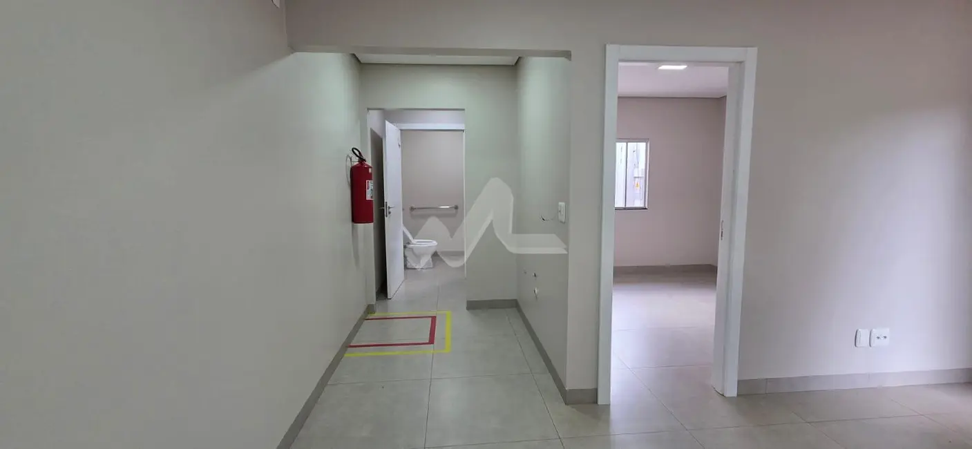 Armazém / Galpão para alugar, 490m2 em Centro, Toledo - PR - imagem 5 Foto 5 de Armazém / Galpão para alugar, 490m2 em Centro, Toledo - PR