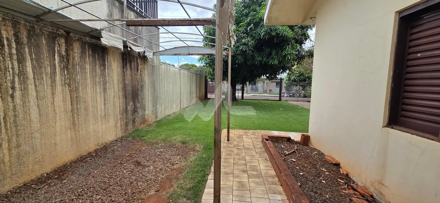 Foto 10 de Casa à venda em Jardim Porto Alegre, Toledo - PR