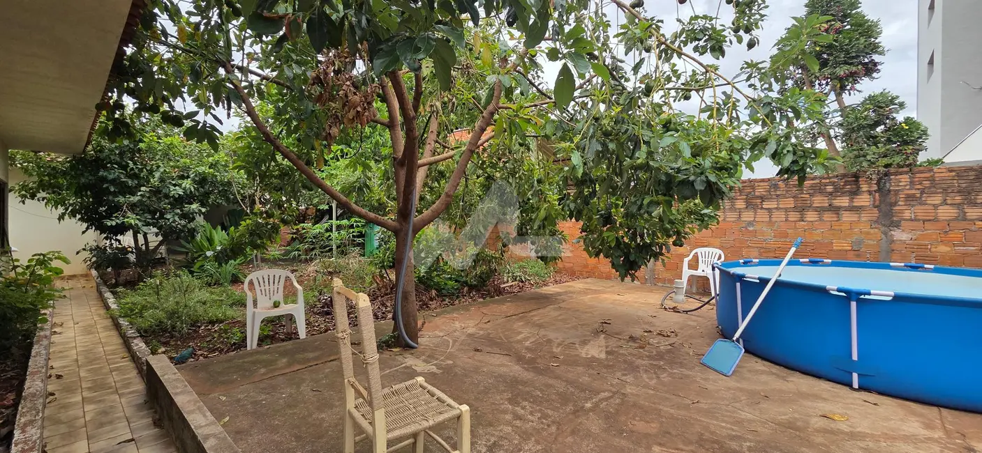 Foto 9 de Casa à venda em Jardim Porto Alegre, Toledo - PR