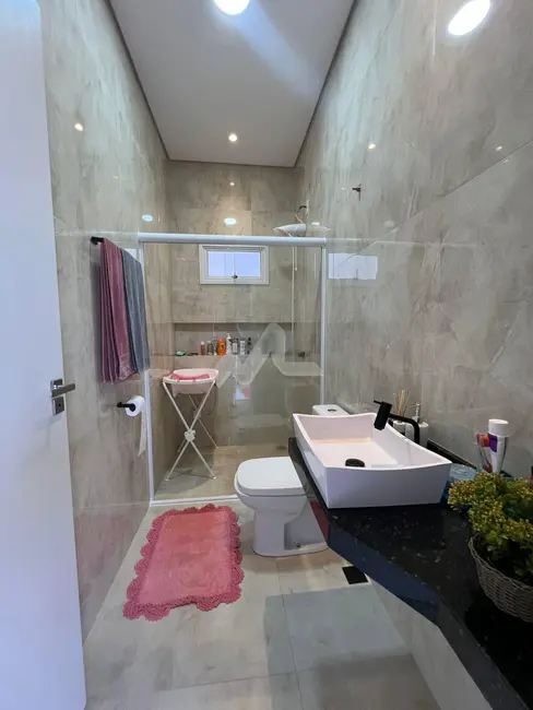 Foto 8 de Casa com 1 quarto à venda, 58m2 em Jardim Coopagro, Toledo - PR