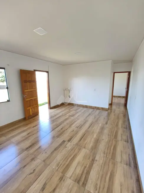Foto 6 de Casa com 2 quartos para alugar, 40m2 em Cascavel - PR