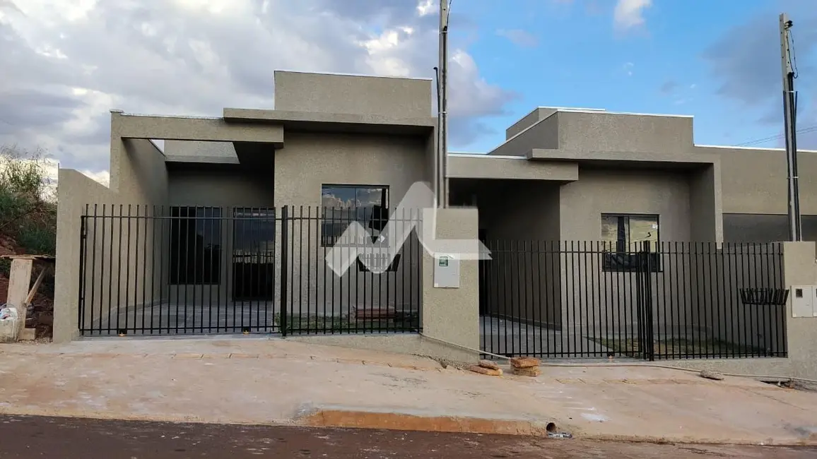Foto 1 de Casa com 2 quartos à venda, 48m2 em Toledo - PR