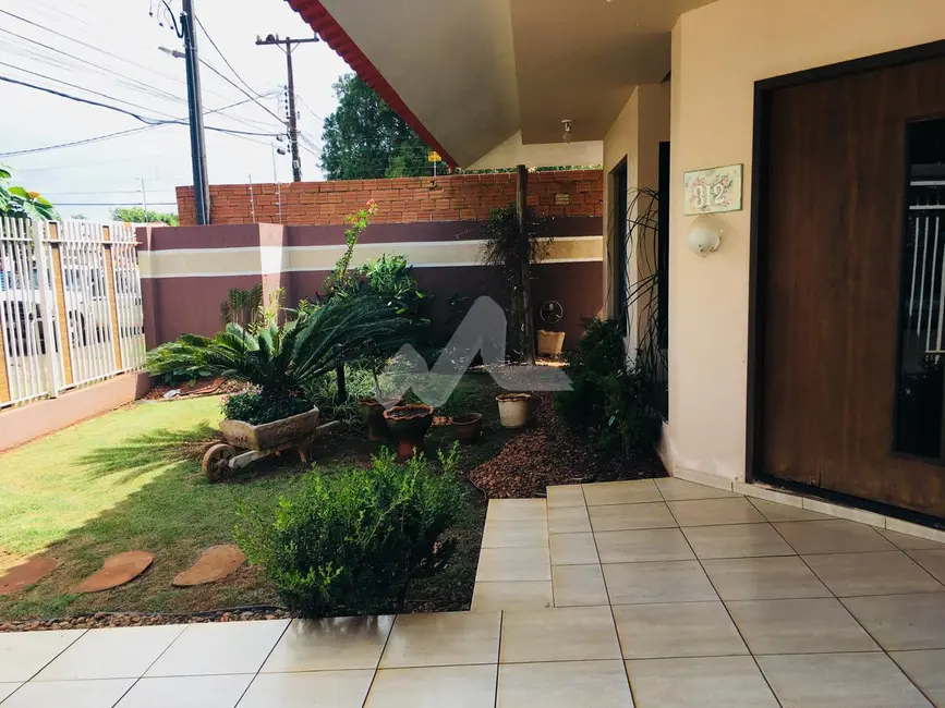 Foto 2 de Casa com 2 quartos à venda, 290m2 em Jardim Porto Alegre, Toledo - PR