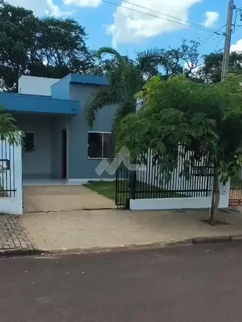 Foto 1 de Casa com 2 quartos à venda, 180m2 em Vila Becker, Toledo - PR