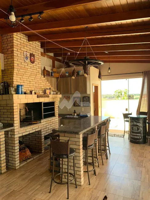 Foto 2 de Casa com 2 quartos à venda, 360m2 em Jardim Pancera, Toledo - PR