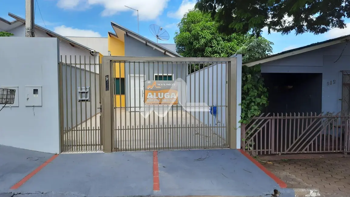 Foto 1 de Casa com 1 quarto à venda, 66m2 em Vila Operária, Toledo - PR