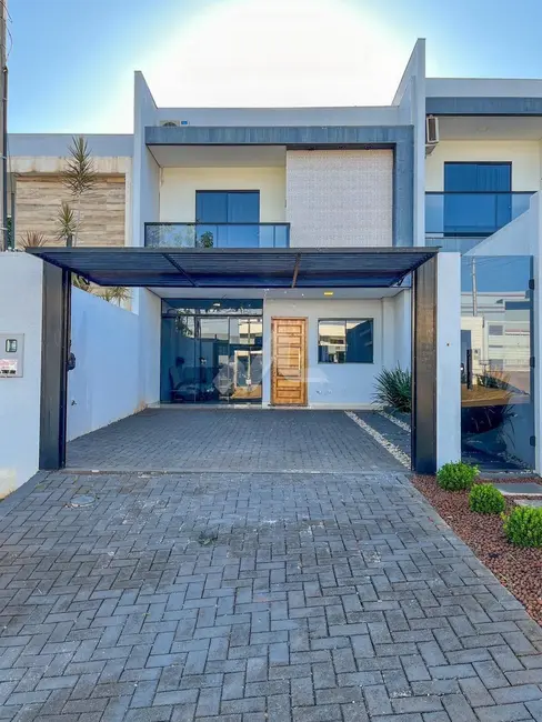 Foto 1 de Sobrado à venda em Jardim Pancera, Toledo - PR