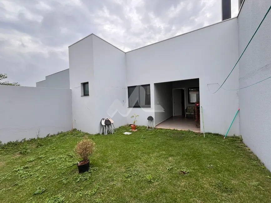 Foto 14 de Casa à venda, 90m2 em Jardim Pancera, Toledo - PR