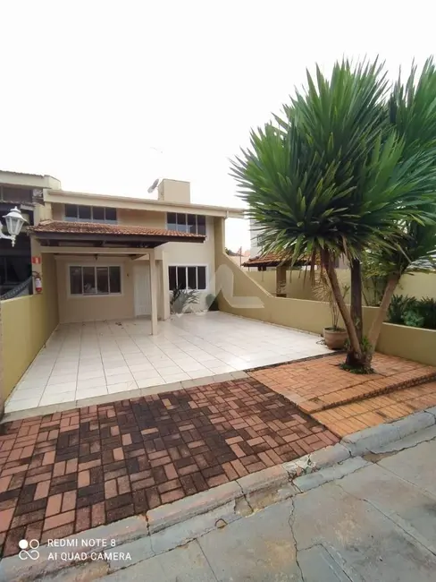 Sobrado com 2 quartos para alugar, 160m2 em Centro, Toledo - PR - imagem 1 Foto 1 de Sobrado com 2 quartos para alugar, 160m2 em Centro, Toledo - PR