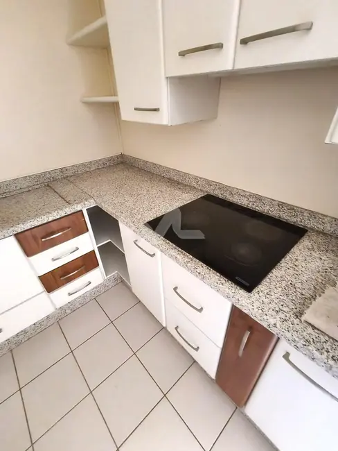 Apartamento com 2 quartos para alugar, 140m2 em Centro, Toledo - PR - imagem 4 Foto 4 de Apartamento com 2 quartos para alugar, 140m2 em Centro, Toledo - PR