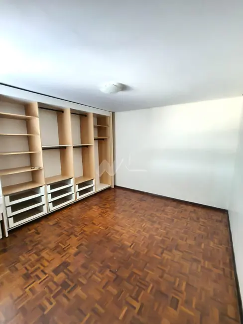 Apartamento com 2 quartos para alugar, 140m2 em Centro, Toledo - PR - imagem 9 Foto 9 de Apartamento com 2 quartos para alugar, 140m2 em Centro, Toledo - PR