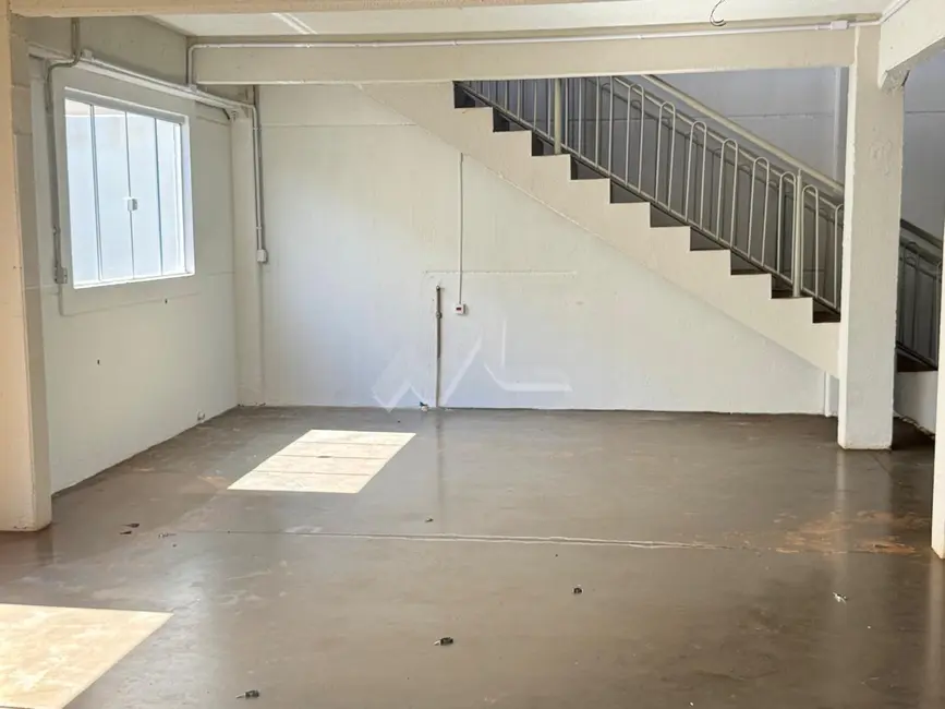 Armazém / Galpão para alugar, 330m2 em Jardim Gisela, Toledo - PR - imagem 7 Foto 7 de Armazém / Galpão para alugar, 330m2 em Jardim Gisela, Toledo - PR