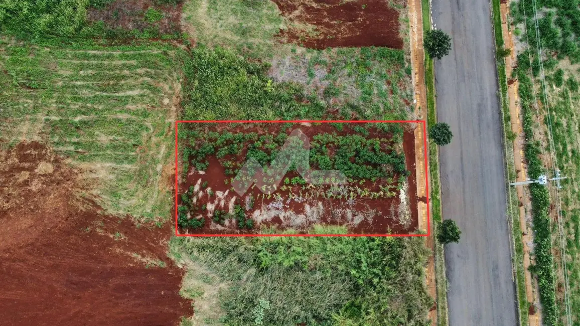 Foto 1 de Terreno / Lote à venda, 360m2 em Toledo - PR