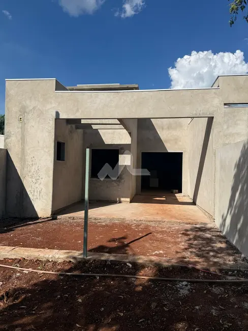 Foto 2 de Casa à venda, 60m2 em Vila Industrial, Toledo - PR