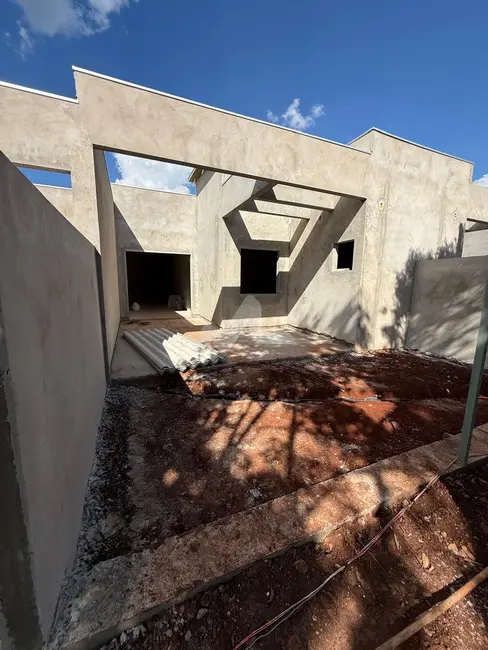Foto 1 de Casa à venda, 60m2 em Vila Industrial, Toledo - PR