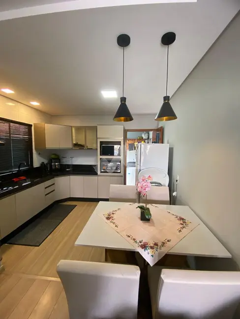 Casa com 2 quartos à venda, 48m2 em Pinheirinho, Toledo - PR - imagem 3 Foto 3 de Casa com 2 quartos à venda, 48m2 em Pinheirinho, Toledo - PR