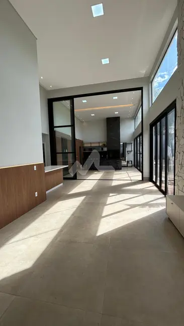 Foto 4 de Casa à venda, 143m2 em Jardim Gisela, Toledo - PR