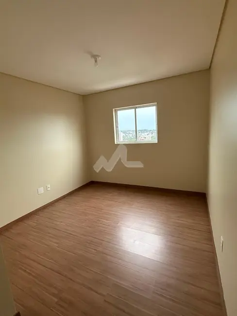 Foto 4 de Apartamento com 2 quartos à venda, 54m2 em Vila Industrial, Toledo - PR