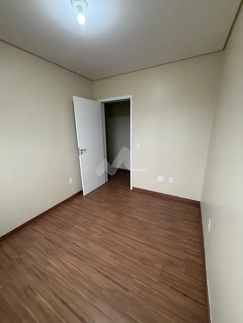 Foto 8 de Apartamento com 2 quartos à venda, 54m2 em Vila Industrial, Toledo - PR