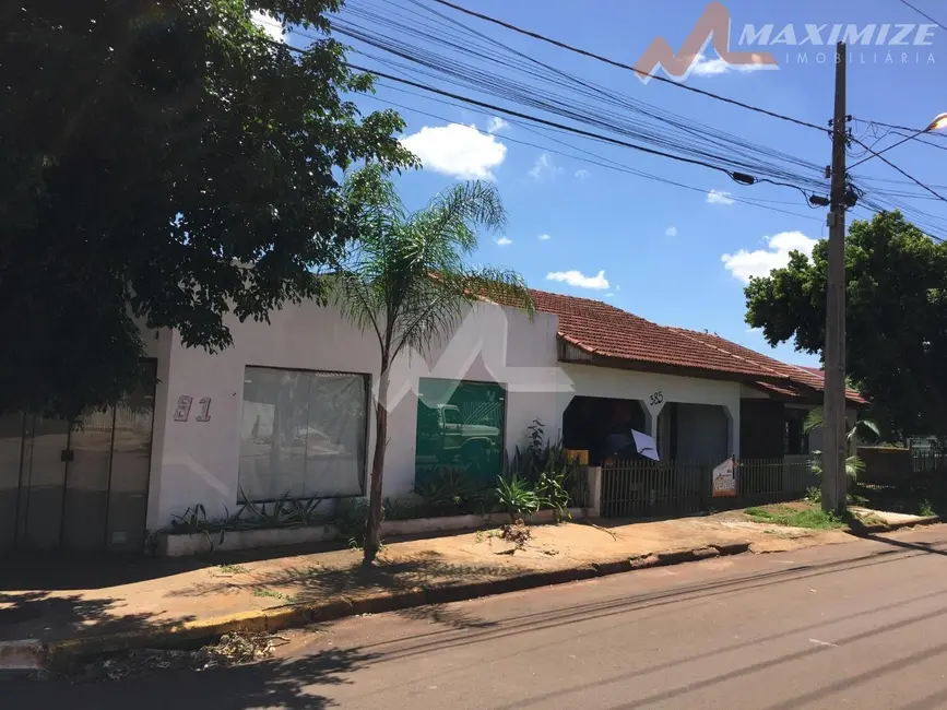 Foto 1 de Casa com 3 quartos à venda, 200m2 em Vila Pioneiro, Toledo - PR