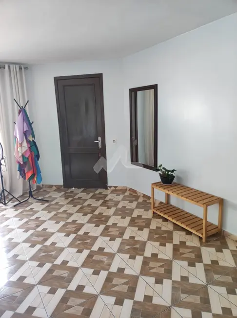 Foto 2 de Casa com 2 quartos à venda, 302m2 em Jardim Gisela, Toledo - PR