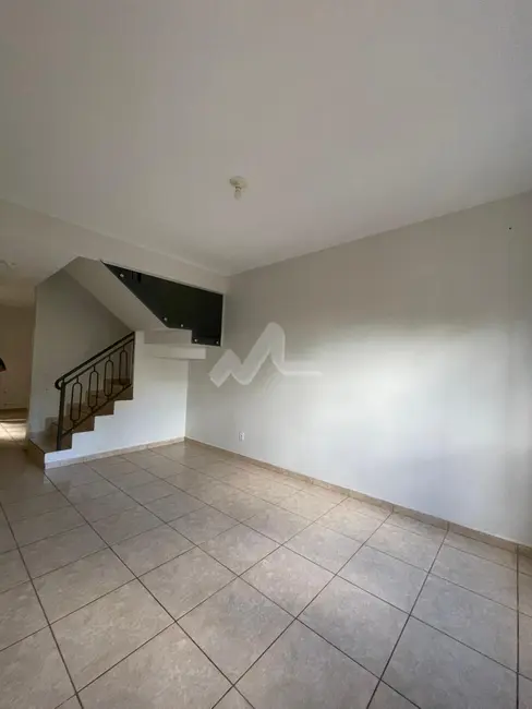 Foto 8 de Sobrado com 2 quartos para alugar, 106m2 em Jardim Gisela, Toledo - PR