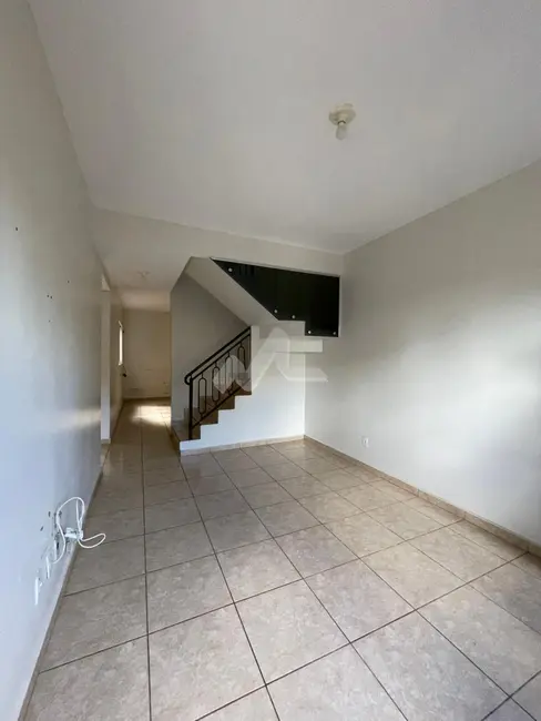 Foto 6 de Sobrado com 2 quartos para alugar, 106m2 em Jardim Gisela, Toledo - PR