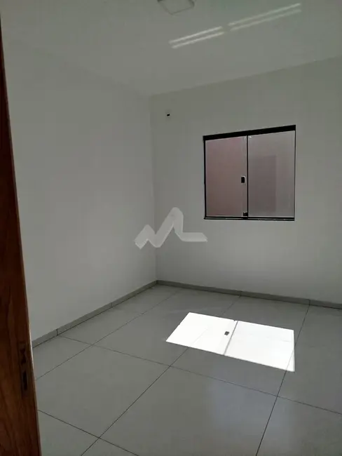 Foto 4 de Casa à venda em Jardim Coopagro, Toledo - PR