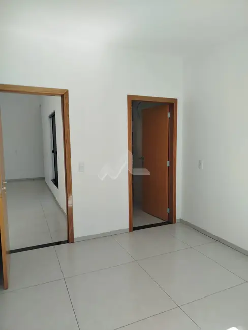 Foto 6 de Casa à venda em Jardim Coopagro, Toledo - PR