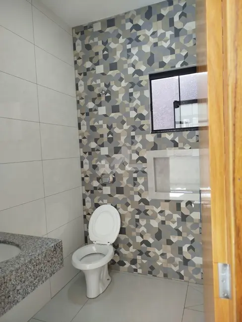 Foto 5 de Casa à venda em Jardim Coopagro, Toledo - PR