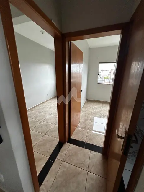 Foto 5 de Apartamento para alugar em Jardim Coopagro, Toledo - PR