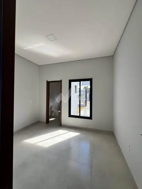 Foto 10 de Casa à venda em Jardim Coopagro, Toledo - PR
