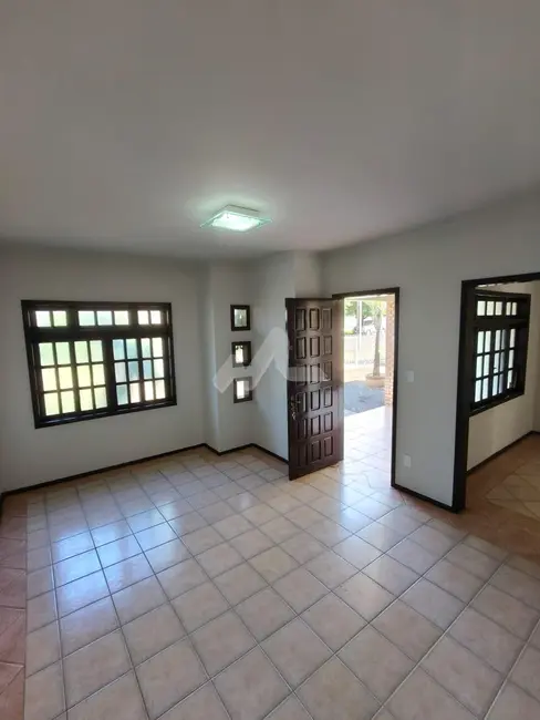Casa à venda, 155m2 em Jardim Pancera, Toledo - PR - imagem 4 Foto 4 de Casa à venda, 155m2 em Jardim Pancera, Toledo - PR