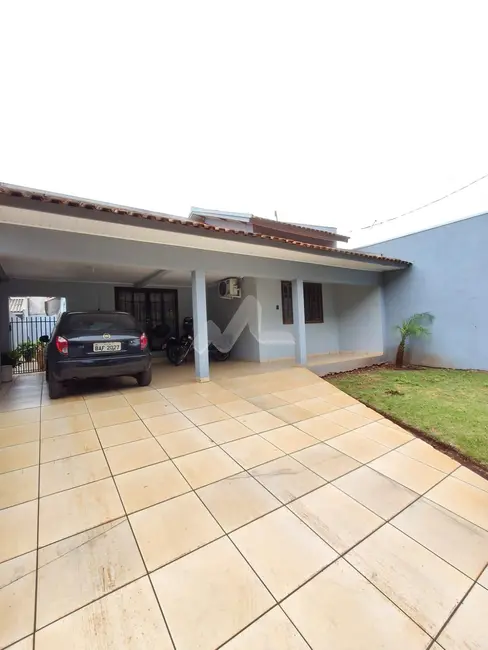 Foto 2 de Casa à venda, 135m2 em Vila Pioneiro, Toledo - PR