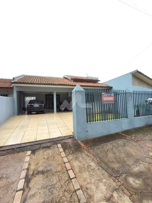 Foto 1 de Casa à venda, 135m2 em Vila Pioneiro, Toledo - PR