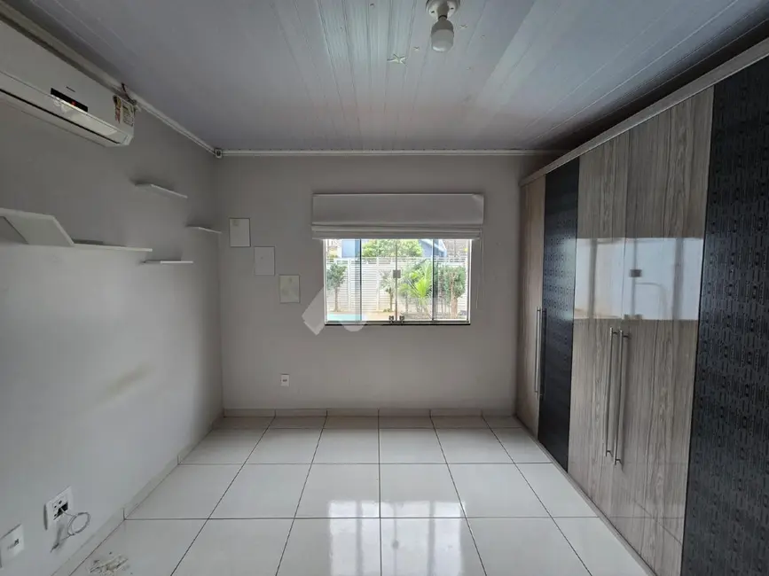 Casa com 1 quarto para alugar, 120m2 em Jardim Coopagro, Toledo - PR - imagem 9 Foto 9 de Casa com 1 quarto para alugar, 120m2 em Jardim Coopagro, Toledo - PR