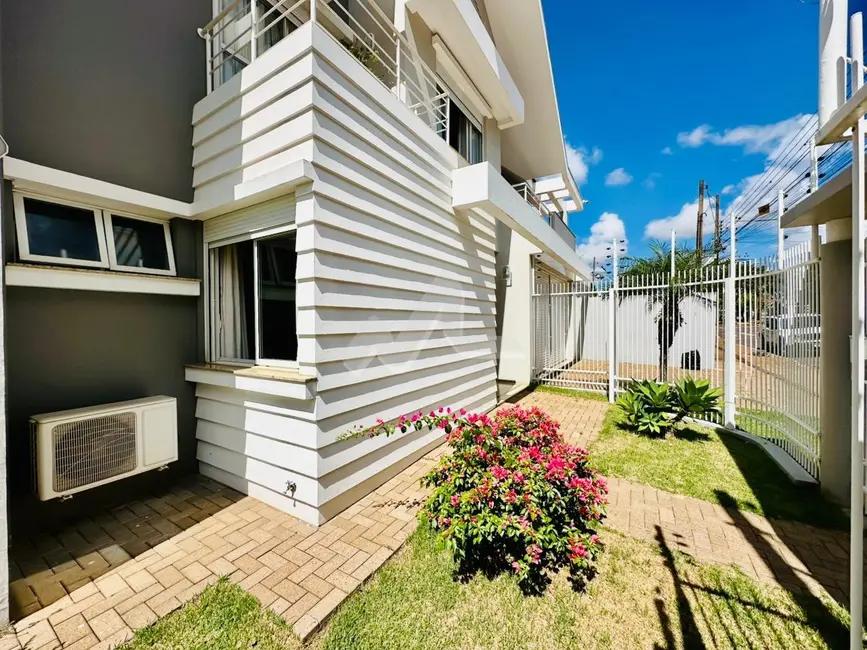 Foto 2 de Casa com 3 quartos à venda, 321m2 em Jardim La Salle, Toledo - PR