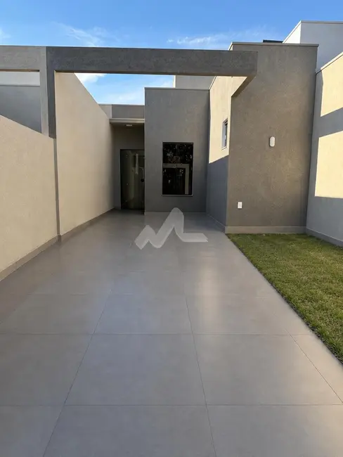 Foto 2 de Casa com 1 quarto à venda, 56m2 em Vila Operária, Toledo - PR