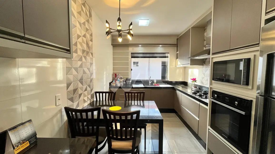 Foto 4 de Casa com 2 quartos à venda, 155m2 em Jardim Gisela, Toledo - PR