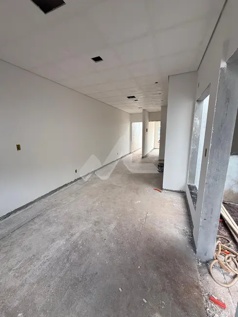 Foto 7 de Casa à venda, 55m2 em Jardim Coopagro, Toledo - PR