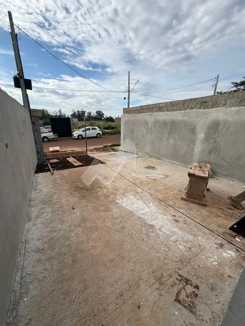 Foto 2 de Casa à venda, 55m2 em Jardim Coopagro, Toledo - PR