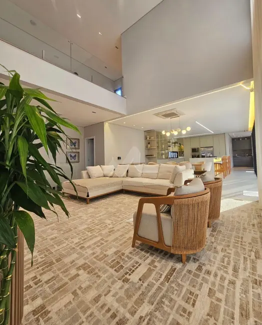 Foto 13 de Casa à venda, 610m2 em Centro, Toledo - PR